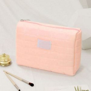 Sacs de voyage et de plage personnalisés en polyester grande capacité pour articles de toilette, maquillage et cosmétiques, faible MOQ, couleurs bonbon à carreaux, fermeture éclair, logo - Product Image 5