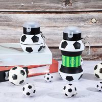 Bouteille d'eau en silicone promotionnelle 550 ml pour le football, le basketball et les activités de plein air