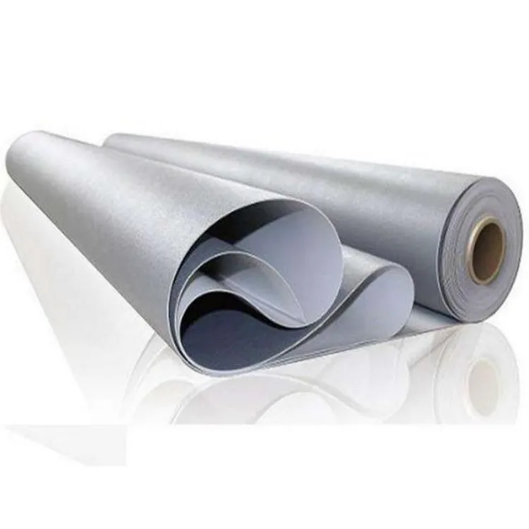 Membrane de toit en HDPE auto-adhésive ASTM 1.2mm, couche supérieure imperméable en PVC résistant aux UV pour la construction de matériaux en caoutchouc, étanchéité à l'eau