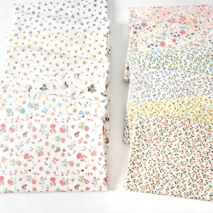 Tessuto di <span class=keywords><strong>Cotone</strong></span> Twill 40s Multicolore con Stampa Floreale per Abiti, Abbigliamento per Bambini e Cucito Fai-da-Te - Product Image 2
