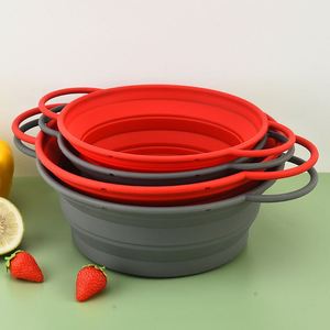 Passoire pliable en silicone avec poignées extensibles pour égoutter les fruits et légumes - Product Image 1