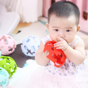 Balle de dentition 3D pour bébé, en Silicone de qualité alimentaire, pour nourrissons de 0 à 24 mois, jouet de dentition unisexe - Product Image 3