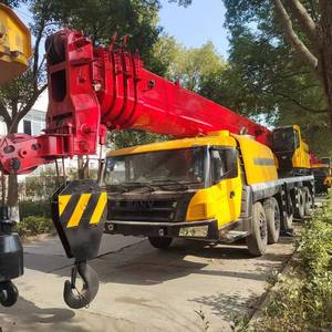 Camión grúa usado SANY stc1000 100 toneladas grúa móvil brazo de pluma hidráulica 4x4 Camión grúa montada - Product Image 4