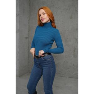 Pull en maille côtelée à col roulé pour femme Lustrin, bleu pétrole, confortable et élégant pour l'automne - Product Image 1