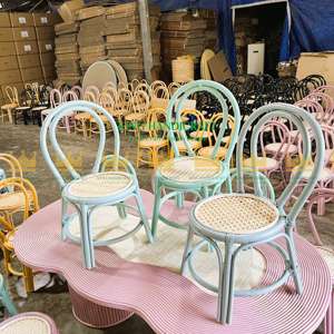 Chaise pour enfant en rotin écologique pour les tout-petits-Sièges durables, élégants et confortables pour les salles de jeux et les pépinières - Product Image 1