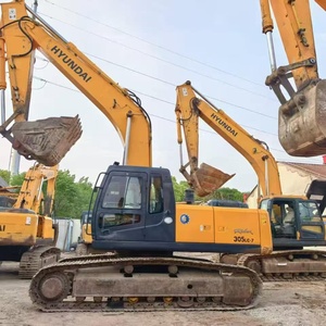 Excavatrice Hyundai 305LC-7 Modèle 2022, 20 Tonnes, Équipement Lourd d'Occasion avec Godet de Terrassement, Boîte de Vitesses PLC, Pompe et Roulement - Product Image 2