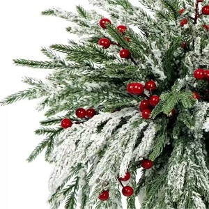 Branches de pin artificielles floquées vertes avec baies rouges, bouquet décoratif de Noël - Product Image 3