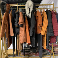 Vêtements pour femmes d'occasion à prix réduit, vêtements d'hiver 2025, vente en gros, stock de fin de série, liquidation
