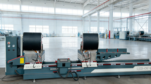 Machine à scier CNC à double tête pour la fabrication de fenêtres et de portes en PVC, destinée à la transformation de l'aluminium et du PVC. - Product Image 5