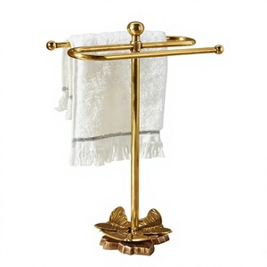 Porte-serviettes élégant en métal sur pied, base en forme de fleur, finition dorée, décoration de salle de bain, porte-serviettes en laiton de haute qualité pour la décoration de la maison - Product Image 1