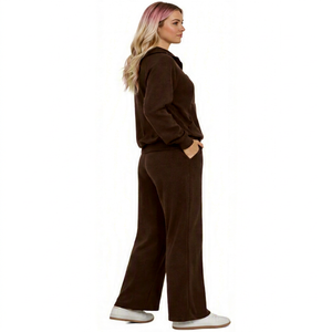 Conjunto deportivo de invierno de 2 piezas para mujer, personalizado, holgado y extragrande, OEM, de felpa francesa de 420 g, con sudadera de cremallera corta y pantalón jogger de pierna ancha - Product Image 3