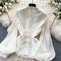 Ensemble Femme Chic : Nouvelle Collection Automne 2026 – Chemise en Dentelle Col V Style Français et Jupe Mi-longue Taille Haute Élégante (Vente en Gros pour Boutiques)