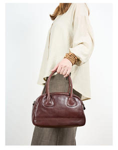 Custom OEM Ladies New Fashion High Quality Genuine Cowhide Leather Shoulder Bowling <b>Bag</b> for Women Luxury Handbags - Product Image 1