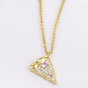 Nuova Collana Gemnel alla Moda Placcata Oro a Forma di Fetta di Pizza - Product Image 3