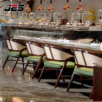 Fauteuil en bois et cuir J2S, table en marbre, ensemble de bistrot de luxe pour hôtel, mobilier de restaurant commercial moderne