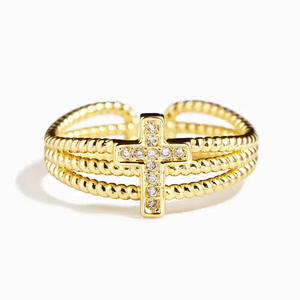 Anello con Croce Religiosa T0257 in Oro Giallo con Diamante Naturale Taglio Brillante Rotondo Unisex per Cerimonie Religiose - Product Image 6