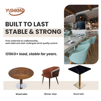 Chaise de restaurant moderne en velours avec coussin, structure en fer, design imperméable pour cafés et restaurants