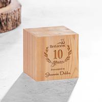 Cubus en bois gravé sur mesure pour la reconnaissance des employés à l'occasion de leur anniversaire, cadeau d'entreprise, trophée personnalisé, plaque d'entreprise