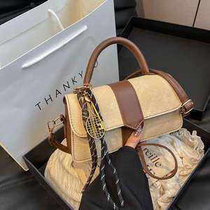 กระเป๋าสะพายไหล่ทรงสี่เหลี่ยมคุณภาพสูงรุ่นใหม่ พร้อมจี้ห้อย กระเป๋าทรงอานม้าสำหรับผู้หญิง - Product Image 5