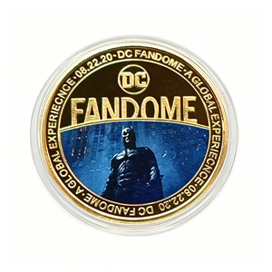Moneda 2026 Caballero de la Noche: Cinco Poses de Héroes Disfrazados, Estuche de Hierro Bañado en Oro - Product Image 5