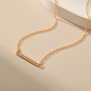 Kalung minimalis dengan desain lurus panjang dan kalung perhiasan mode wanita bertatahkan berlian berlapis emas 18K - Product Image 3