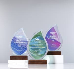 Excellente reconnaissance de prix progressive Trophées en bois massif Médailles et plaques Couleur cristal Imprimé Belle <span class=keywords><strong>gravure</strong></span> Souvenir - Product Image 2