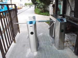 全自動RS485インターフェイスブリッジタイプ三脚回転式ゲート (政府管理棟およびコミュニティ入口用) - Product Image 5