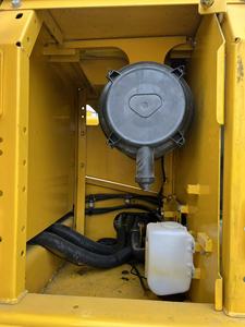 รถขุดตีนตะขาบ Komatsu PC200 มือสองจากญี่ปุ่นแท้ ขนาด 20 ตัน ระบบไฮดรอลิก ชั่วโมงการทำงานต่ำ เหมาะสำหรับงานก่อสร้าง - Product Image 2