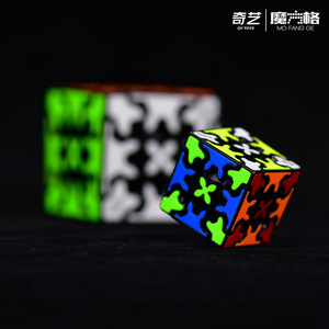 Llavero Qiyi Gear con Cubo de Rubik 3x3 de 3.0cm, Mini Cubo de Rompecabezas Irregular, Colgante para Jóvenes, Juguete Unisex - Product Image 4