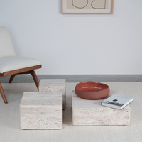 Table basse en travertin blanc naturel SH STONE, design moderne et contemporain, cube, meuble de salon, marbre