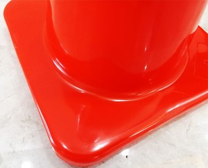 Cône de signalisation routière flexible en PVC orange de 30 cm (12 pouces) avec colliers réfléchissants non-décollables – Vente en gros - Product Image 4