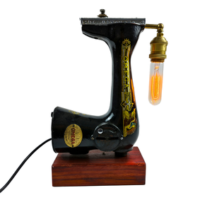 Modè<span class=keywords><strong>le</strong></span> de lampe de bureau: Modè<span class=keywords><strong>le</strong></span> de lampe de bureau vintage Ornement: Ajouter de l'exquisité et de la nostalgie au bureau - Product Image 1