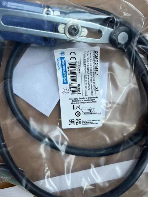 In Stock Brand New Original Limit Switch Xcmd2102l1 Xcmn2102l1 Zcmd21 New Original Industrial Automation Programmable Control