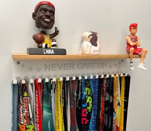 Cadre <span class=keywords><strong>de</strong></span> présentation <span class=keywords><strong>de</strong></span> trophées et médailles en bois, cadre <span class=keywords><strong>de</strong></span> trophée en métal avec crochet, grand panneau <span class=keywords><strong>de</strong></span> trophées en <span class=keywords><strong>bambou</strong></span> massif amélioré, médailles murales - Product Image 2