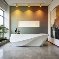 Comptoir de réception moderne personnalisé en acrylique marbré, design cannelé, écologique, résistant à l'eau, haute dureté pour hôtel et bureau