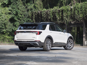 Vente chaude Super Cars <span class=keywords><strong>Ford</strong></span> <span class=keywords><strong>Explorer</strong></span> SUV <span class=keywords><strong>à</strong></span> traction arrière avant 4 cylindres Auto 2.3L Voitures chinoises bon marché <span class=keywords><strong>à</strong></span> <span class=keywords><strong>vendre</strong></span> - Product Image 5