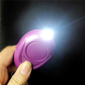 <span class=keywords><strong>Alarma</strong></span> LED de 125dB con Llavero para Mujer, Linterna de Autodefensa, <span class=keywords><strong>Alarma</strong></span> Personal para Exteriores, <span class=keywords><strong>Anti</strong></span>-Violación, Sirena de Defensa Personal - Product Image 5