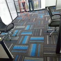 Moquette de salle de banquet d'hôtel de luxe 5 étoiles, dalles de moquette commerciales pour bureaux, dalles de moquette modulaires pour la maison, 50*50