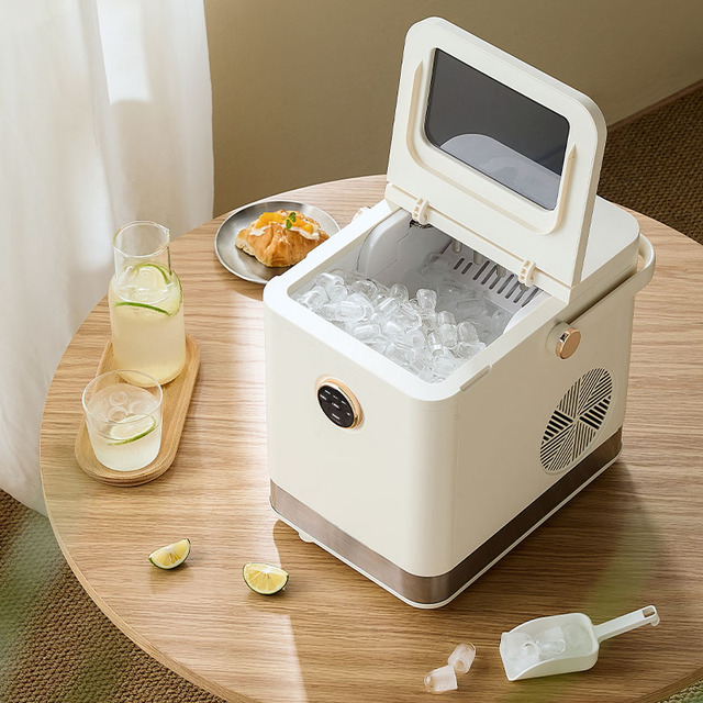 Portable 1.5L Bullet Mini Ice Cube Maker Machine Household Automatic Countertop Ice Making Electric Power Source for Outdoor Use