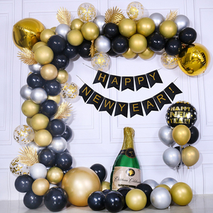 Décorations d'<span class=keywords><strong>anniversaire</strong></span> noir et or pour hommes avec Kit d'arche de ballons, rideaux à franges en aluminium de bannière 30e 35e 40e 50e - Product Image 3