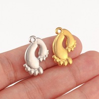 Nouveaux accessoires de bijoux DIY en acier inoxydable pour enfants, petits pendentifs en forme de cœur, de pied et de paume, breloques pour la fabrication de colliers, plaqués or 24 carats