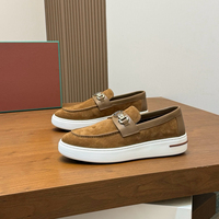 Mocassins en daim pour hommes de style designer de haute qualité, chaussures décontractées à plateforme, boucle en métal, cuir souple, patchwork, semelle en caoutchouc