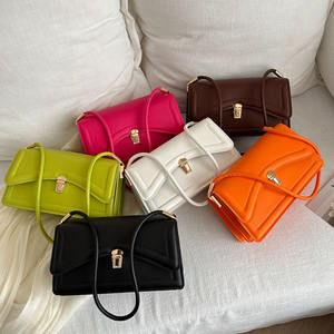 Nuevo diseño PU moda cuadrado bolso de mujer hebilla de Metal estilo Color anillo-enrejado bolso de hombro para mujer - Product Image 1