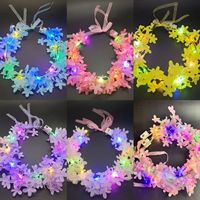 Couronne de fleurs LED DAMAI en PVC vert, motif feuille, avec piles AA, idéale pour fêtes et mariages en intérieur, pour adultes – Nouveauté très prisée