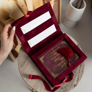 Caja de Invitación de Boda de Terciopelo Rojo de Lujo, Invitaciones de Acrílico y Gamuza en Caja con Borla, Invitación de Boda Personalizada en Caja, Papelería - Product Image 1