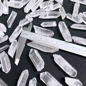 Vente en gros de cristaux de quartz naturel transparents bruts en forme de baguette, cristaux simples pour la méditation et autres artisanats en cristal - Product Image 6