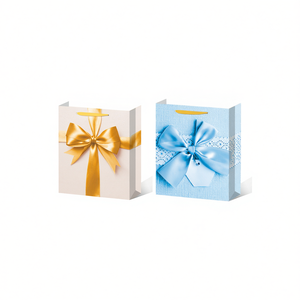 Bolsa de Regalo Plana 9762 de Tamaño Pequeño con Lazo Dorado para Regalos Corporativos - Product Image 2