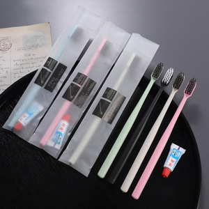 B & B Inn Ensemble de brosses à dents jetables à poils souples Brosse à dents cylindrique en plastique avec paille de blé avec dentifrice pour les voyages d'hôtels - Product Image 2