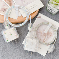 Personnaliser Transparent Cute 3D Flower Heart Wave USB Cable Protector Cover pour iPhone 18W/20W Chargeur