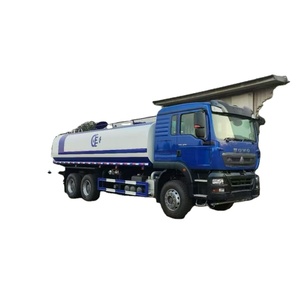 Camion-citerne à eau HOWO 6x4 20000L à prix abordable, 371HP, pour le marché de la <span class=keywords><strong>Tanzanie</strong></span> et du Nigéria - Product Image 1
